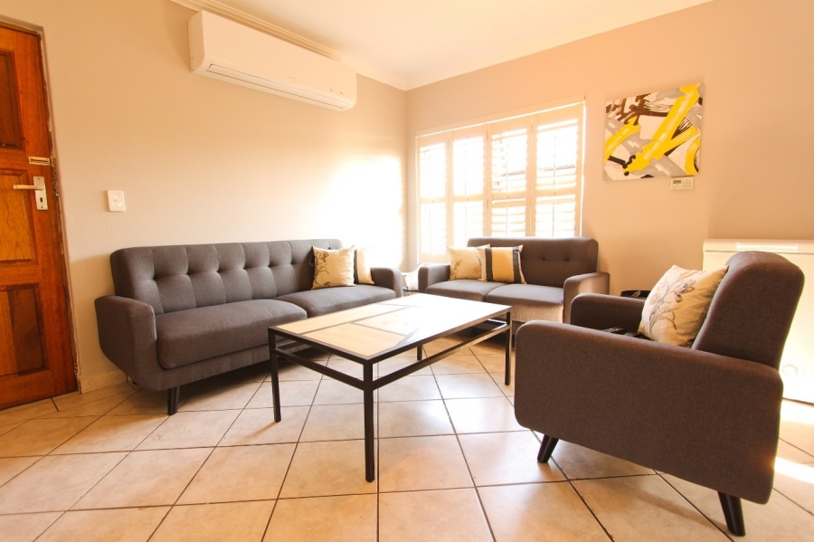 To Let 2 Bedroom Property for Rent in Miederpark North West